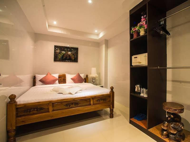 Oyo 861 Patong Dynasty Hotel מראה חיצוני תמונה